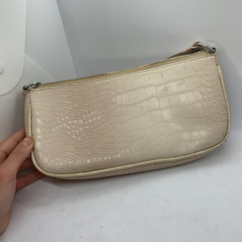 Off white purse - Picture 3 of 4